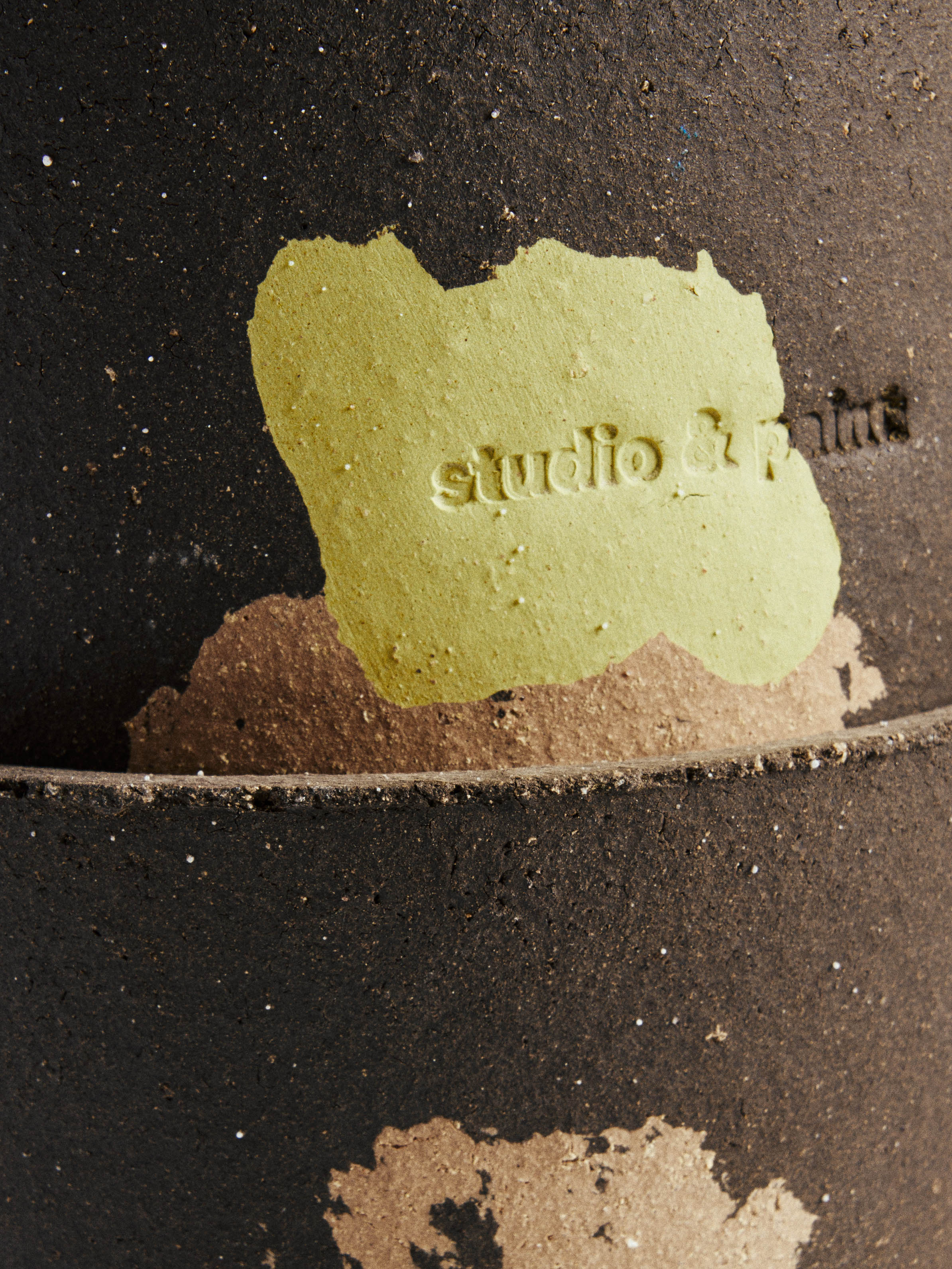 "Studio & Paint" Pot