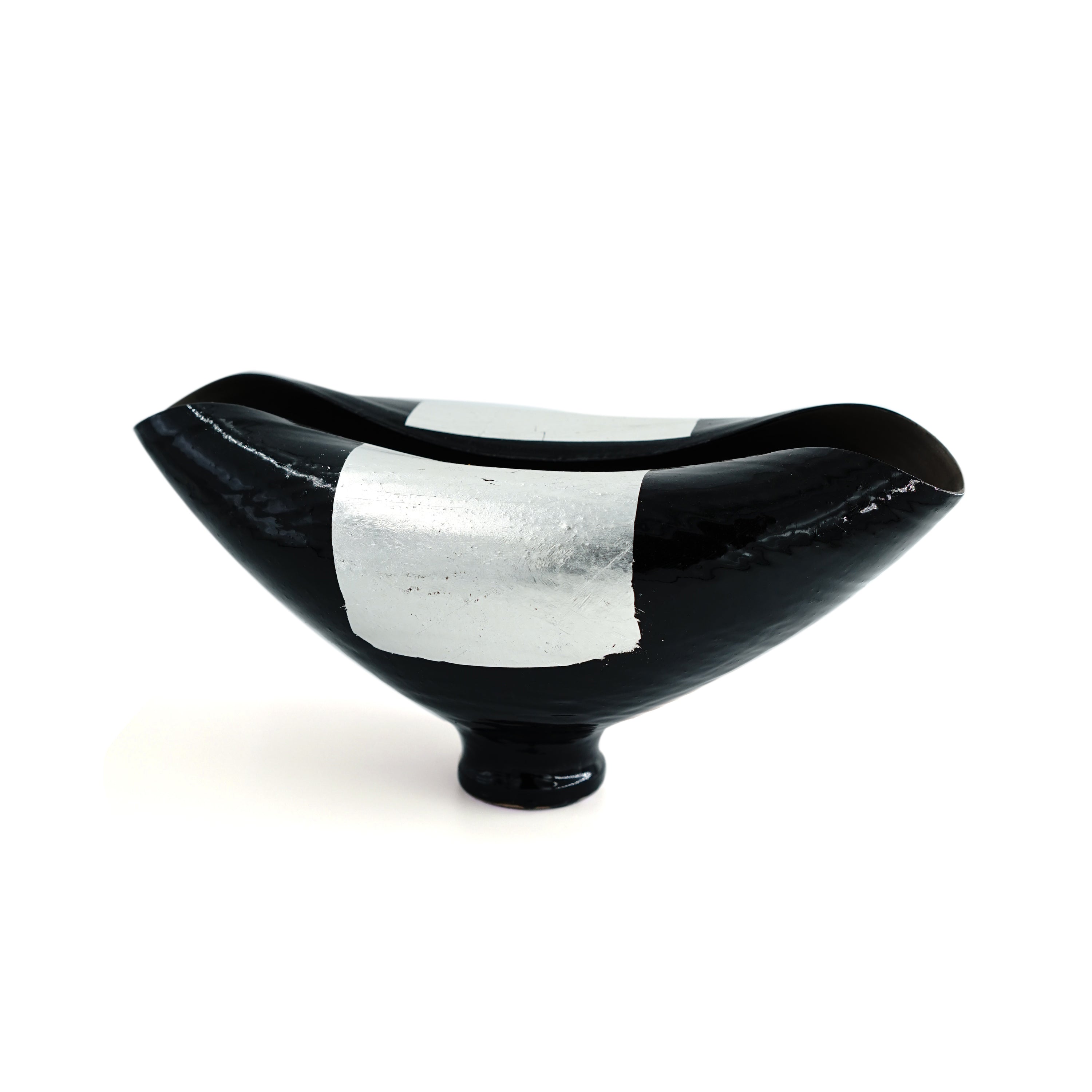 Dadan ceramic | artist handmade vase | Black and silver