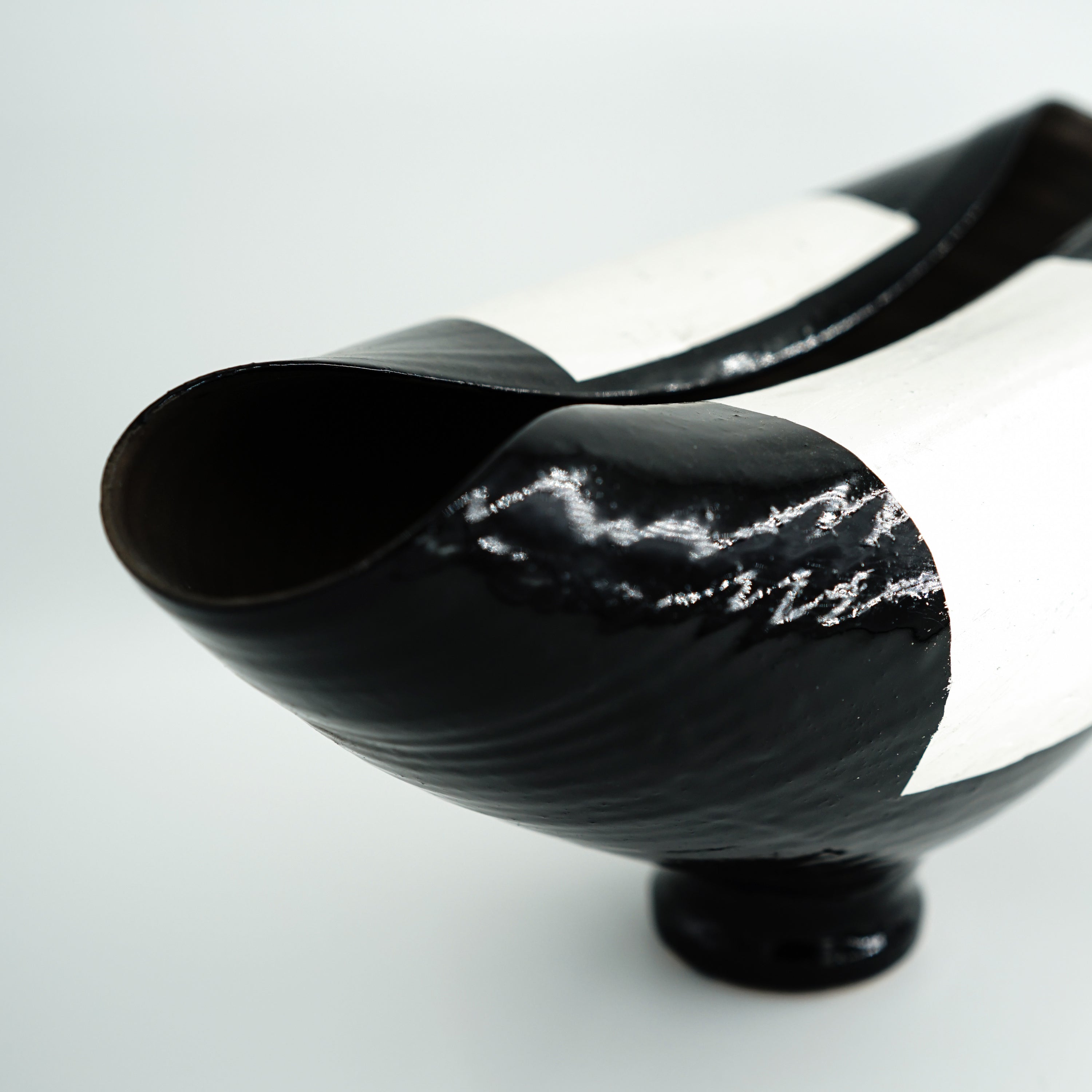 Dadan ceramic | artist handmade vase | Black and silver