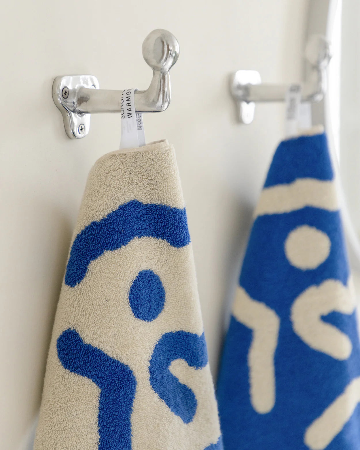 GORILLA HAND TOWEL - BLUE