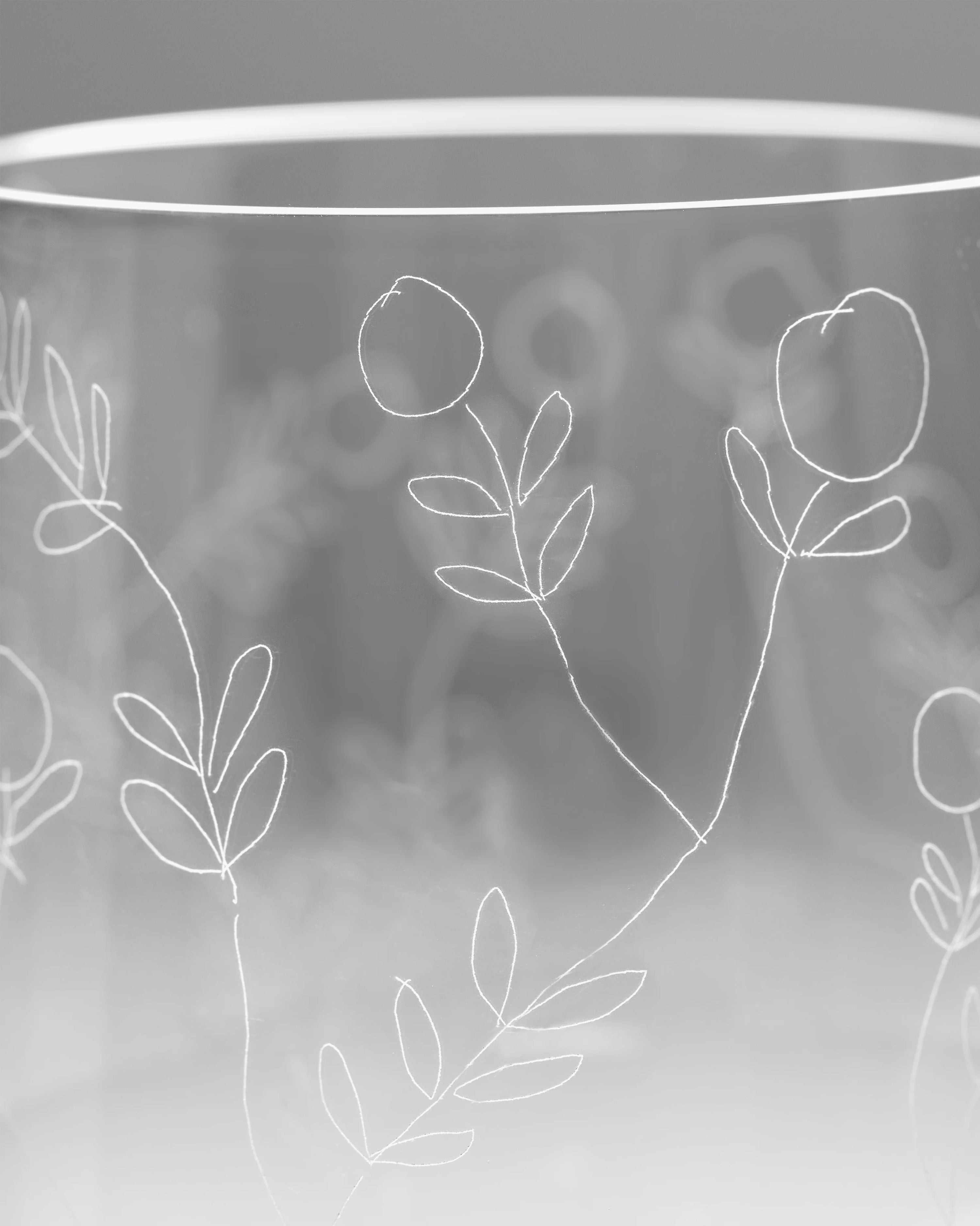 White wine glass mirtillo tea Midnight Flowers