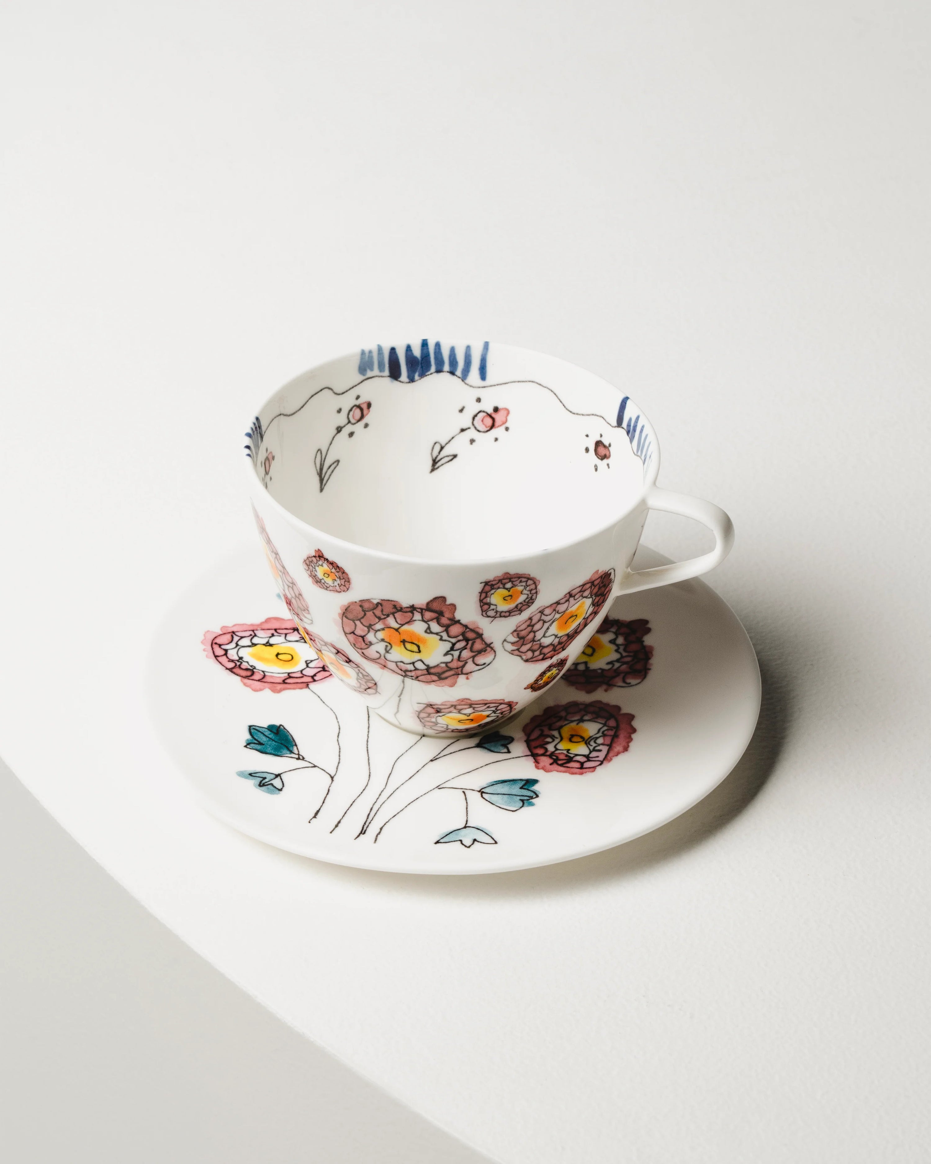 Cappuccino cup with saucer Anemone milk Midnight Flowers