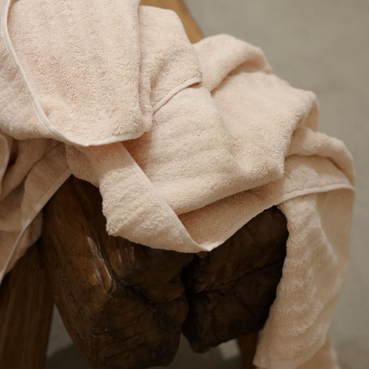 Figure Lecture | Cotton Towel | Bath Towel
