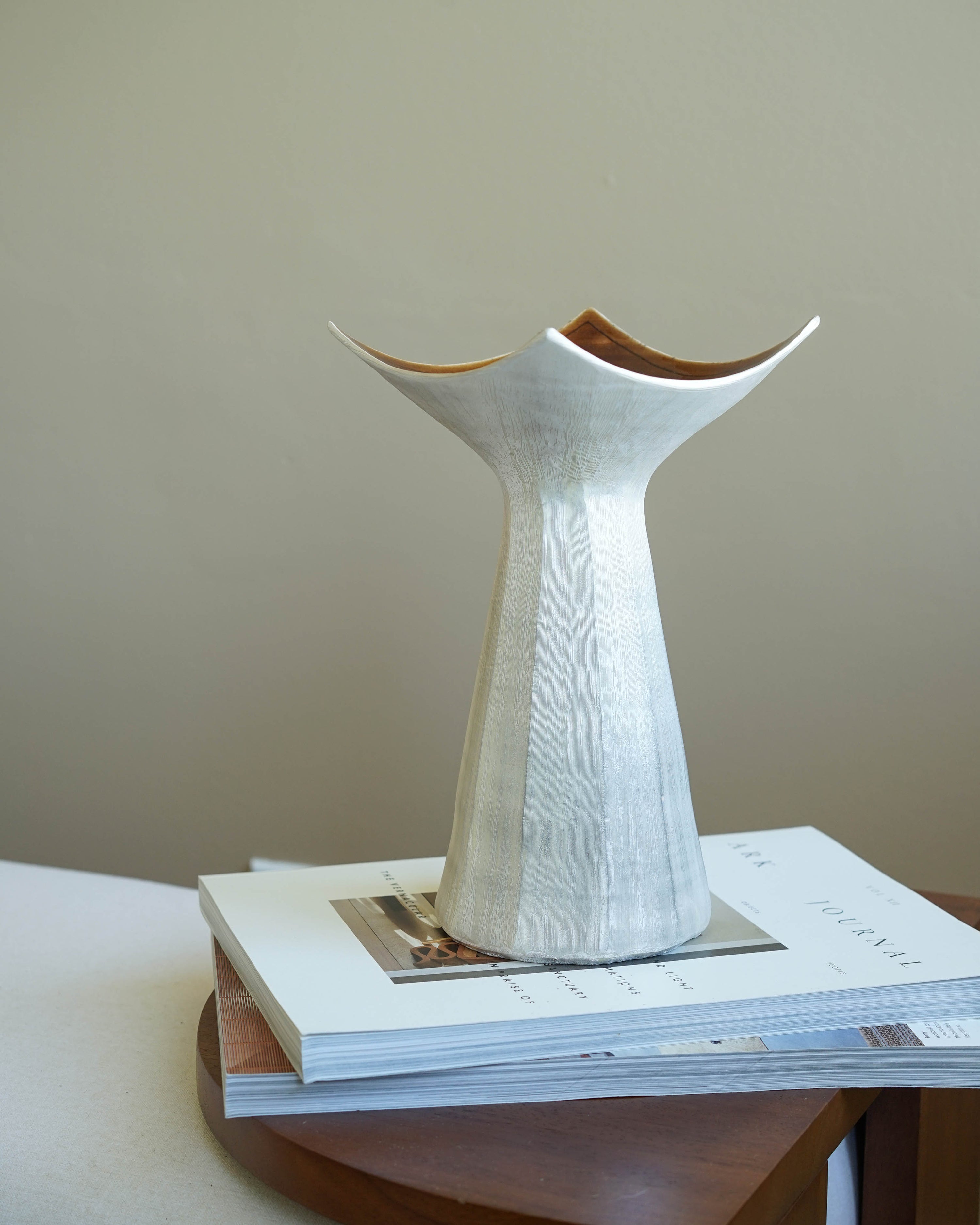 Arc Crest Vase – Silver & Gloss Glaze Ceramic