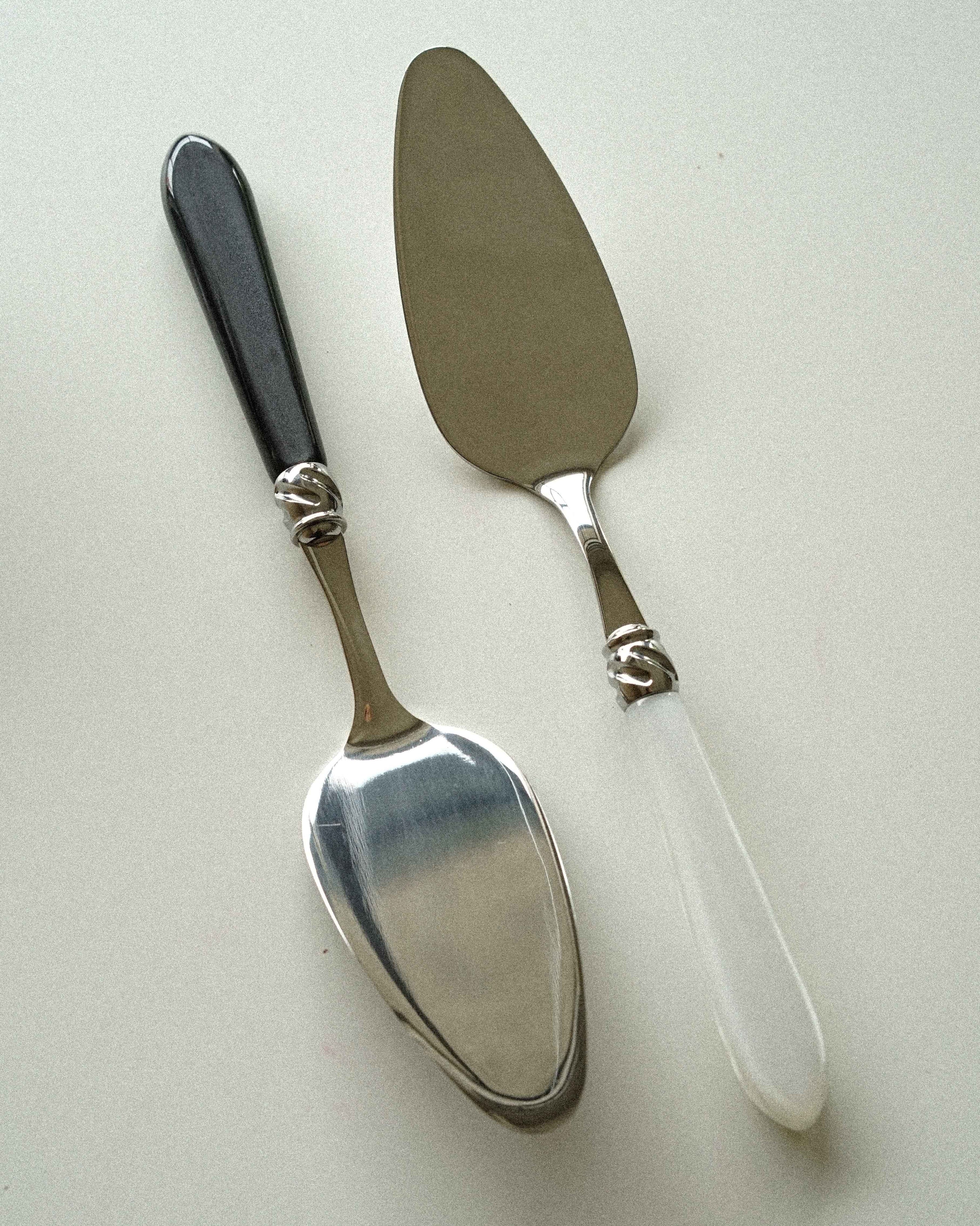 Diana Cake Server