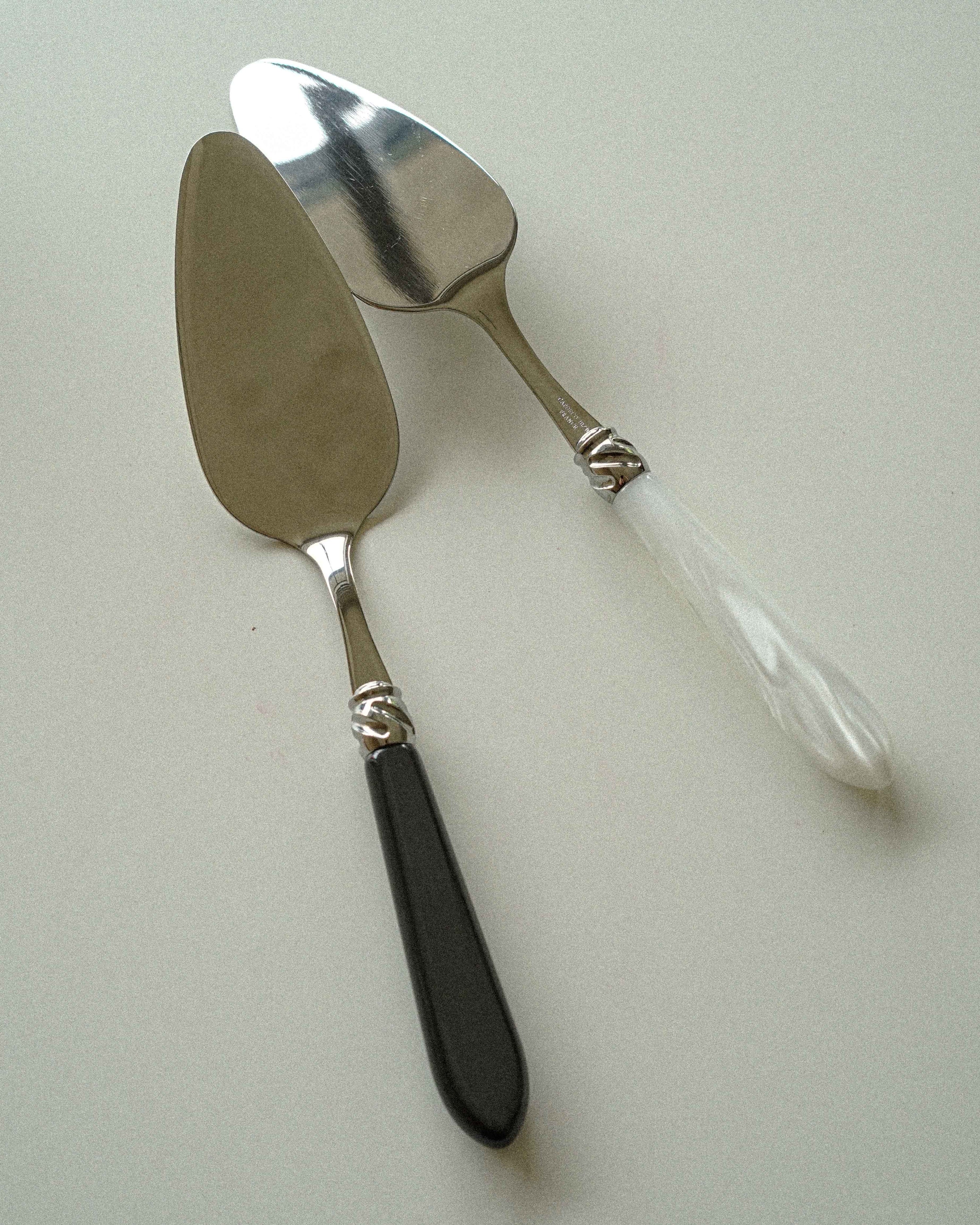 Diana Cake Server