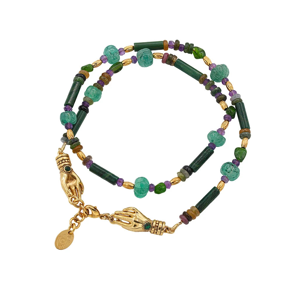 Sacha hands pearls necklace