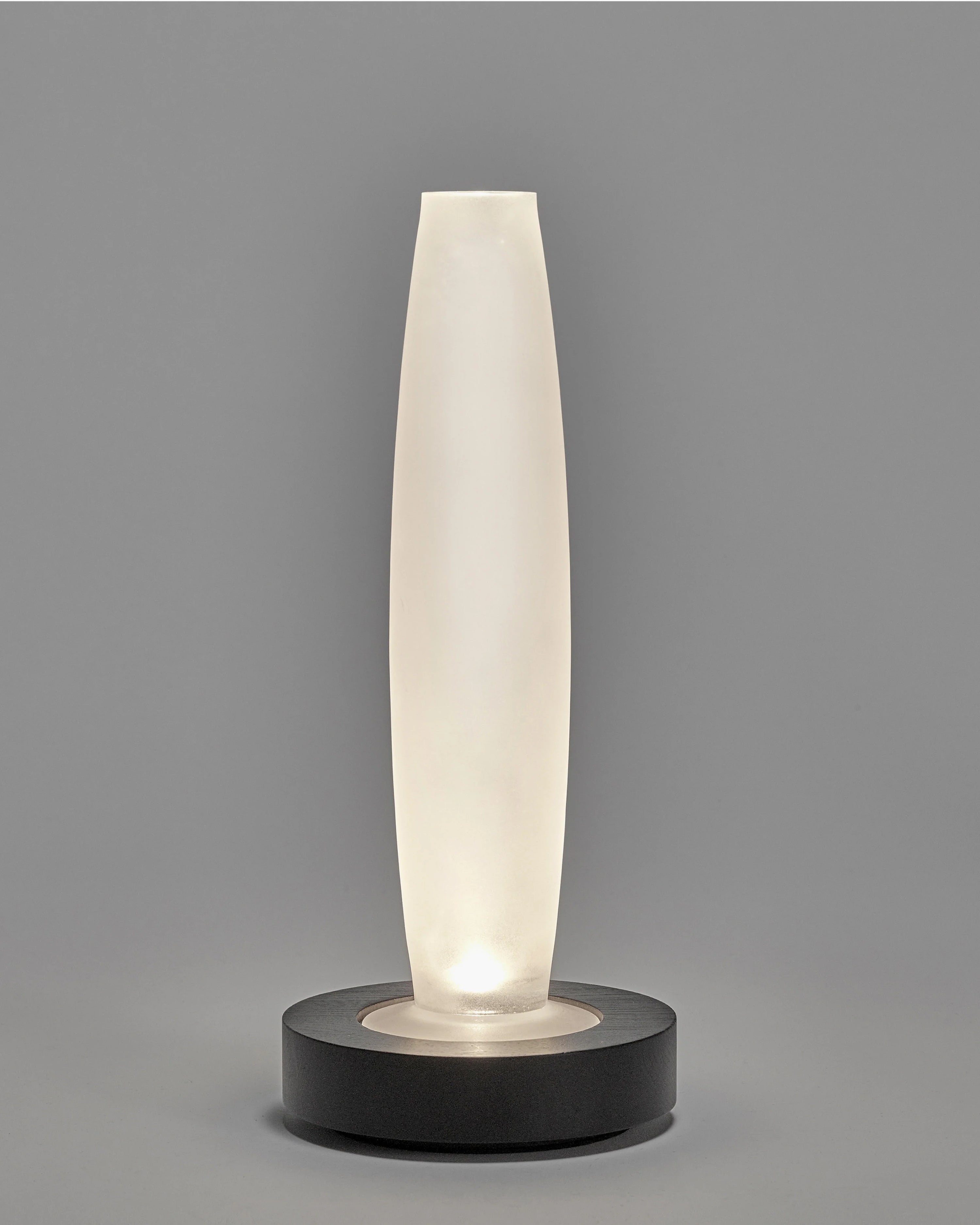 Vase/table lamp black white Lys 2 | Serax by Ann Demeulemeester