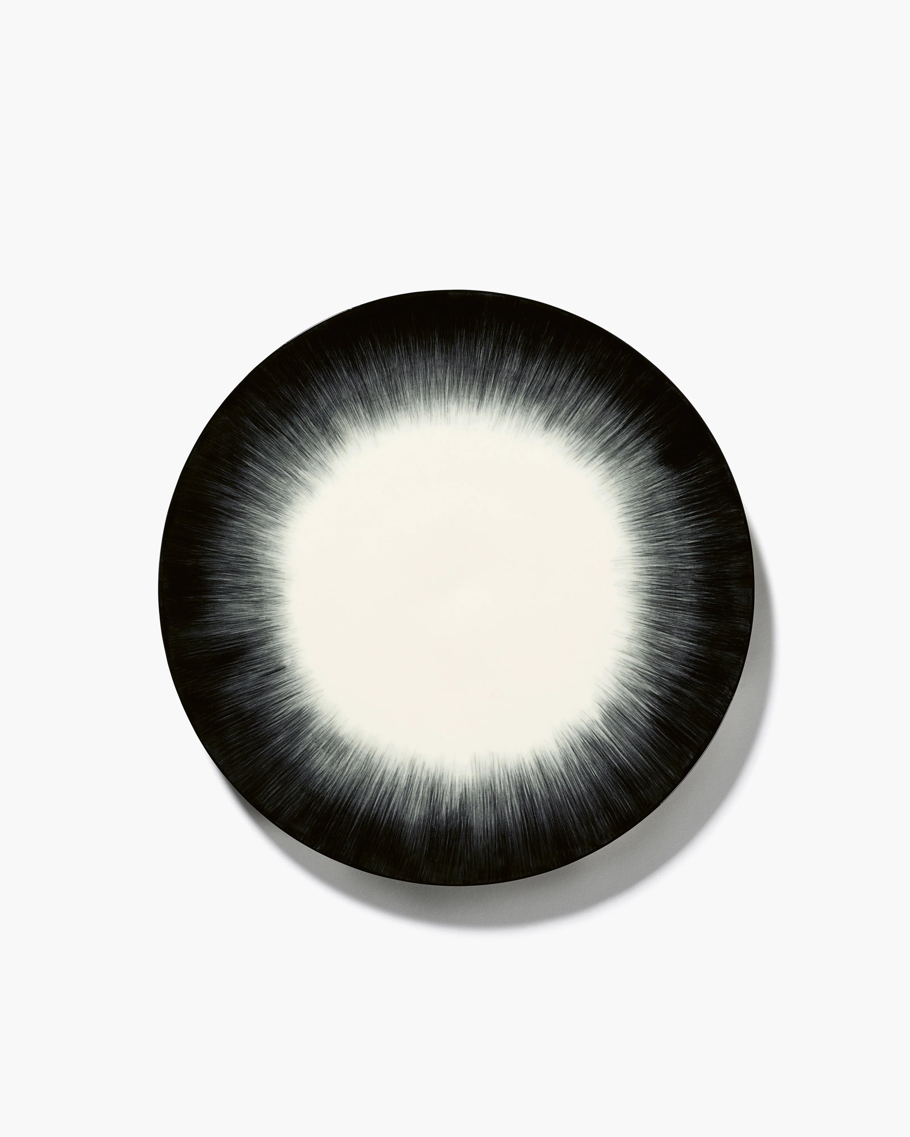 Serax by Ann Demeulemeester | PLATE L WHITE/BLACK VAR 5 DÉ