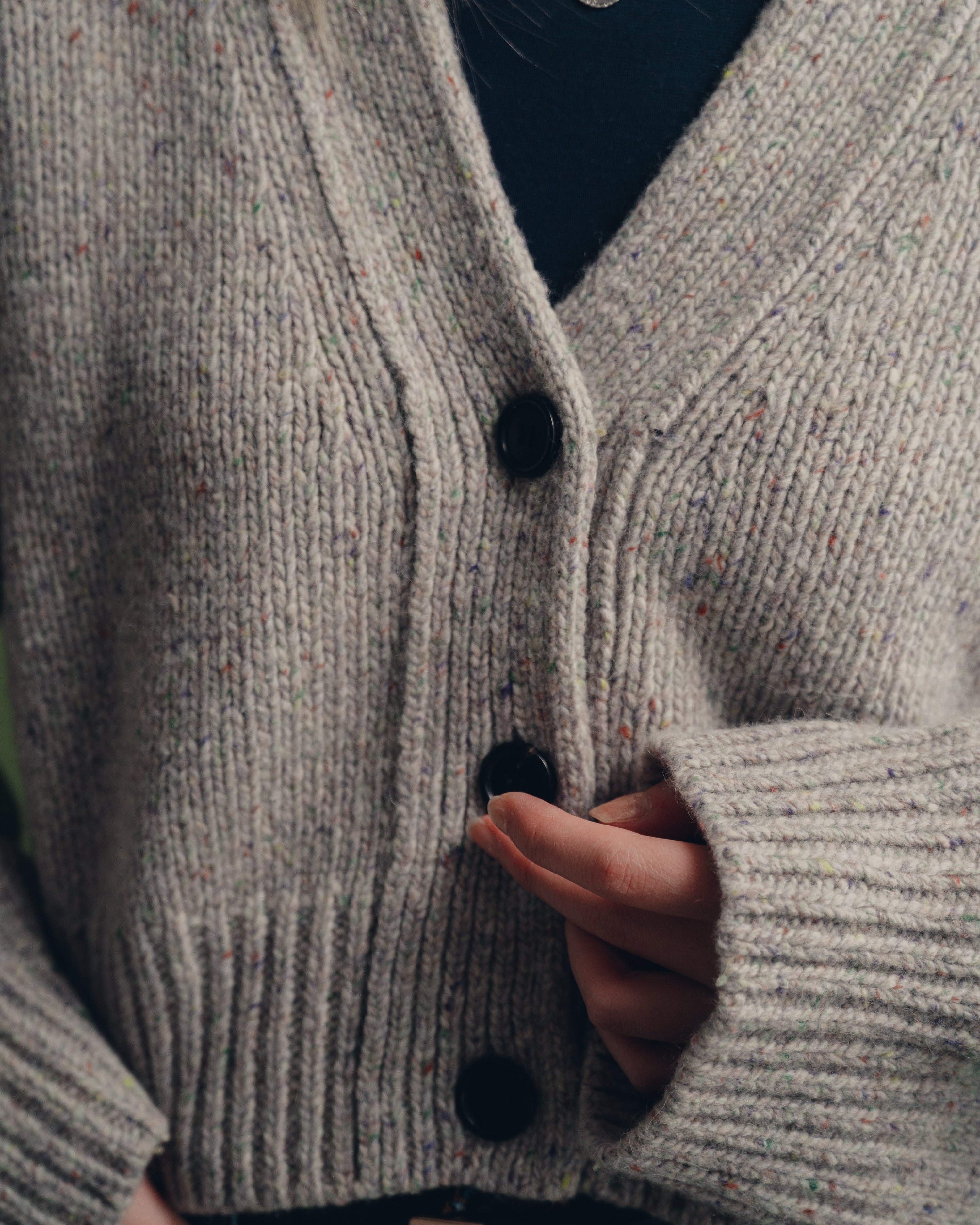 Figure Lecture | Vintage Wool V-Neck Cardigan