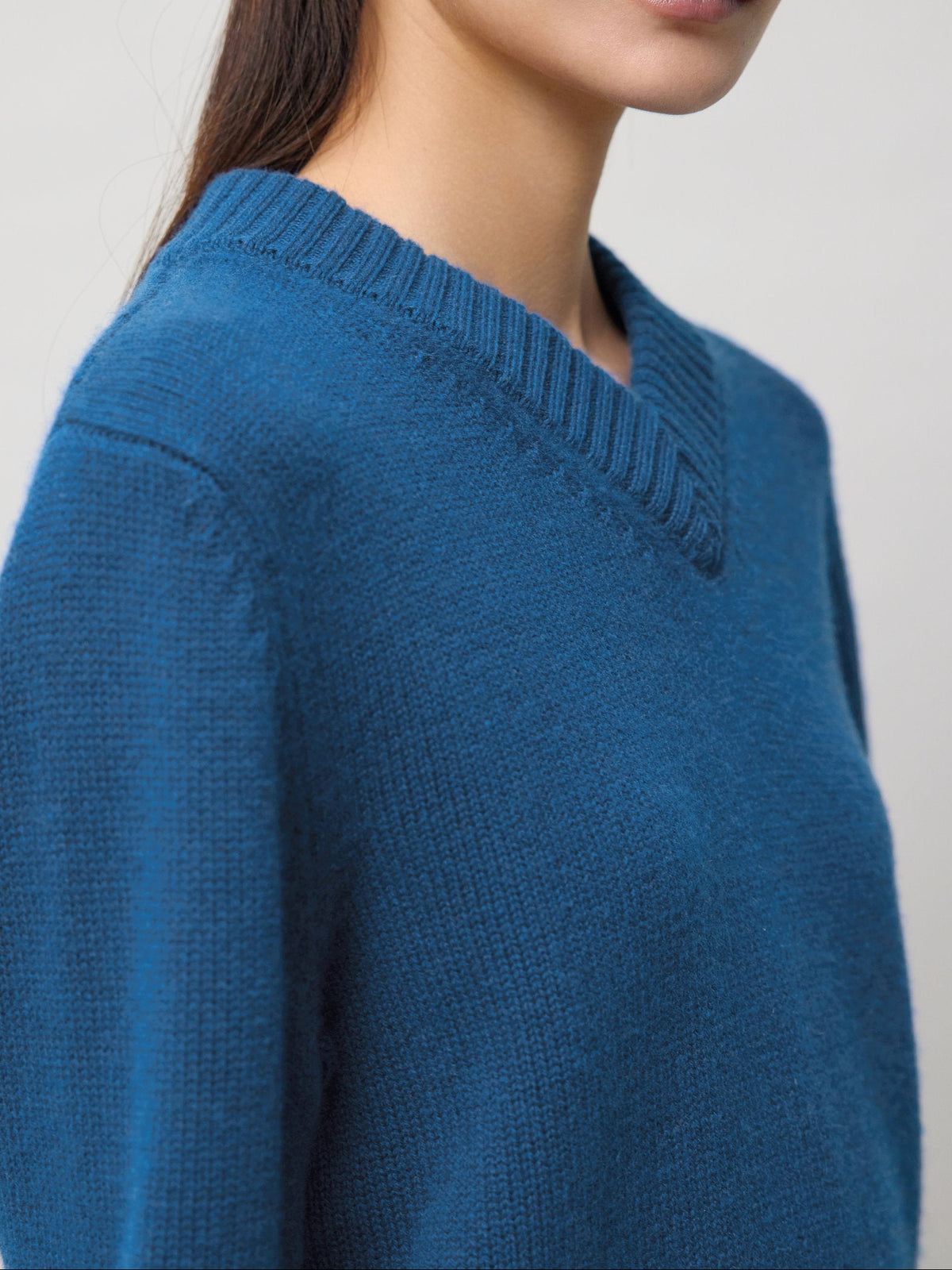ISLIT WOOL CASHMERE V NECK KNITWEAR