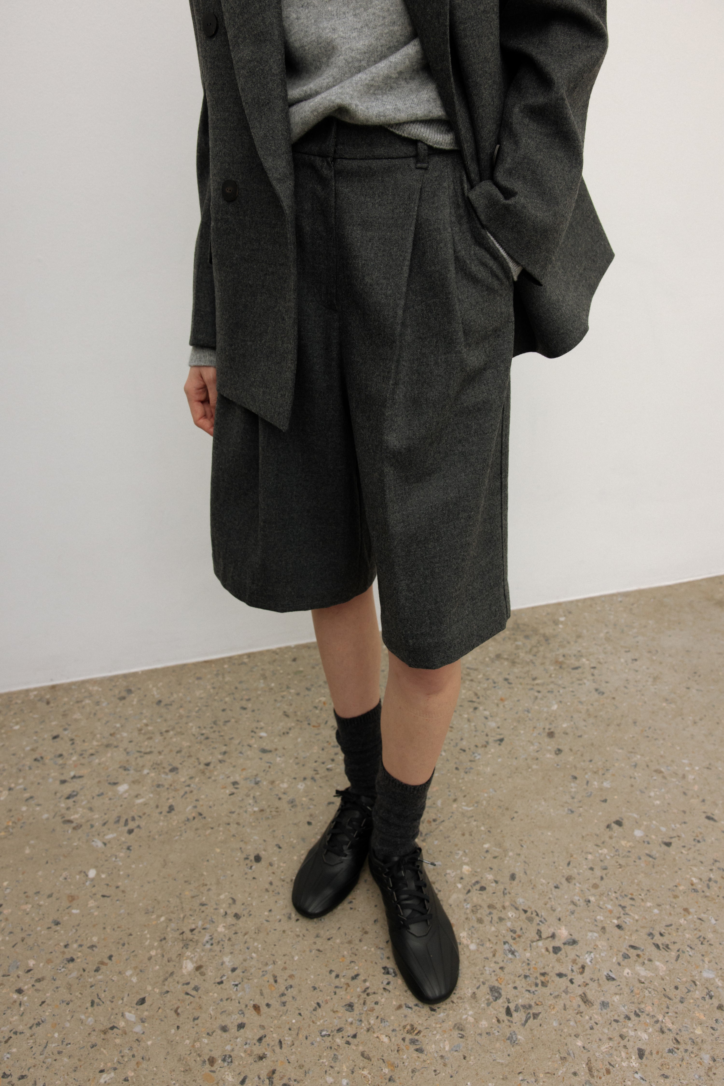 WOOL BERMUDA