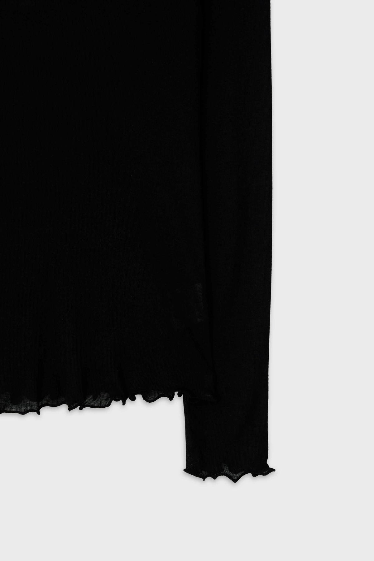 SLIM TURTLENECK TEE