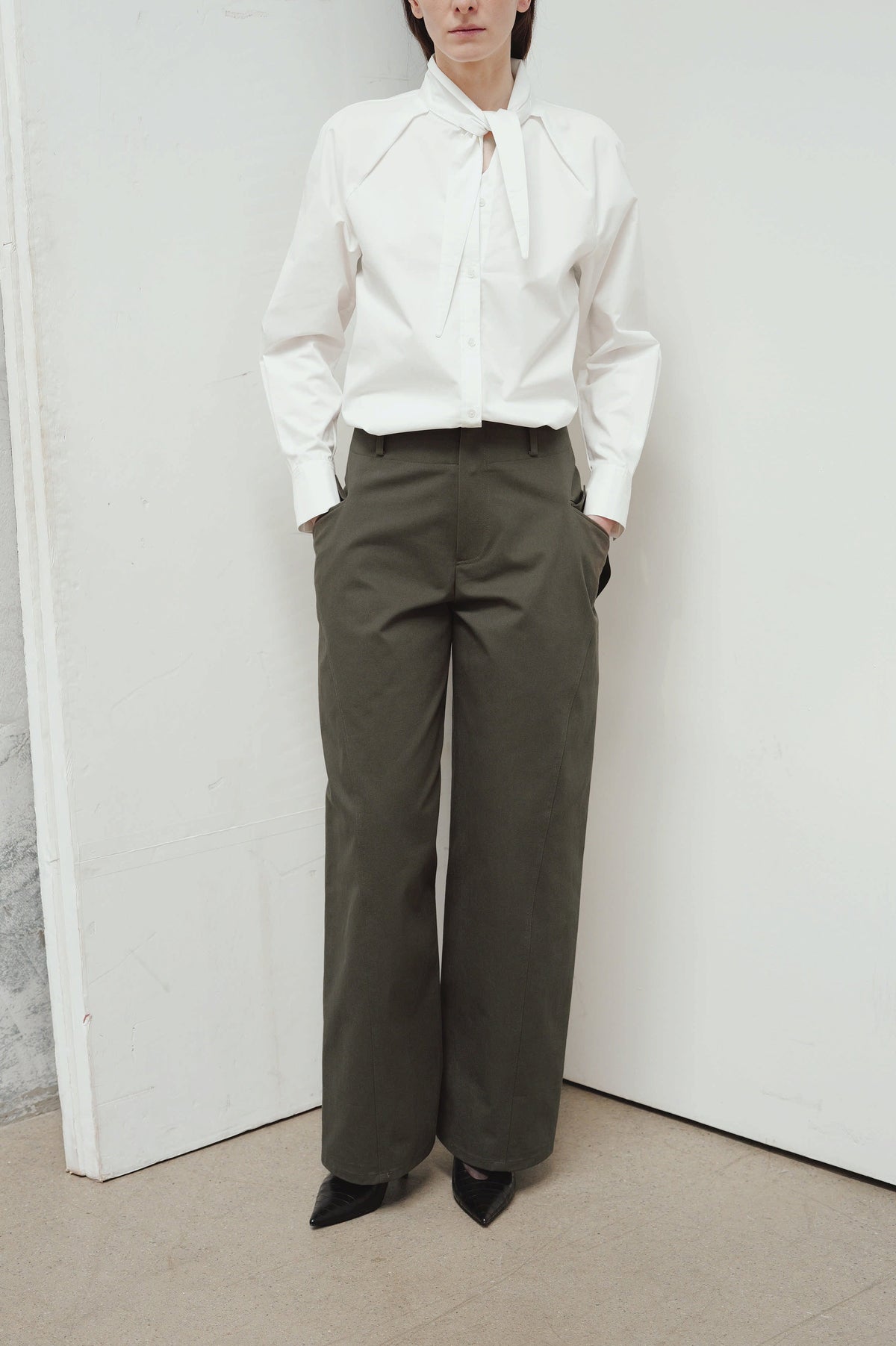 SPIRAL LINE BARREL TROUSERS