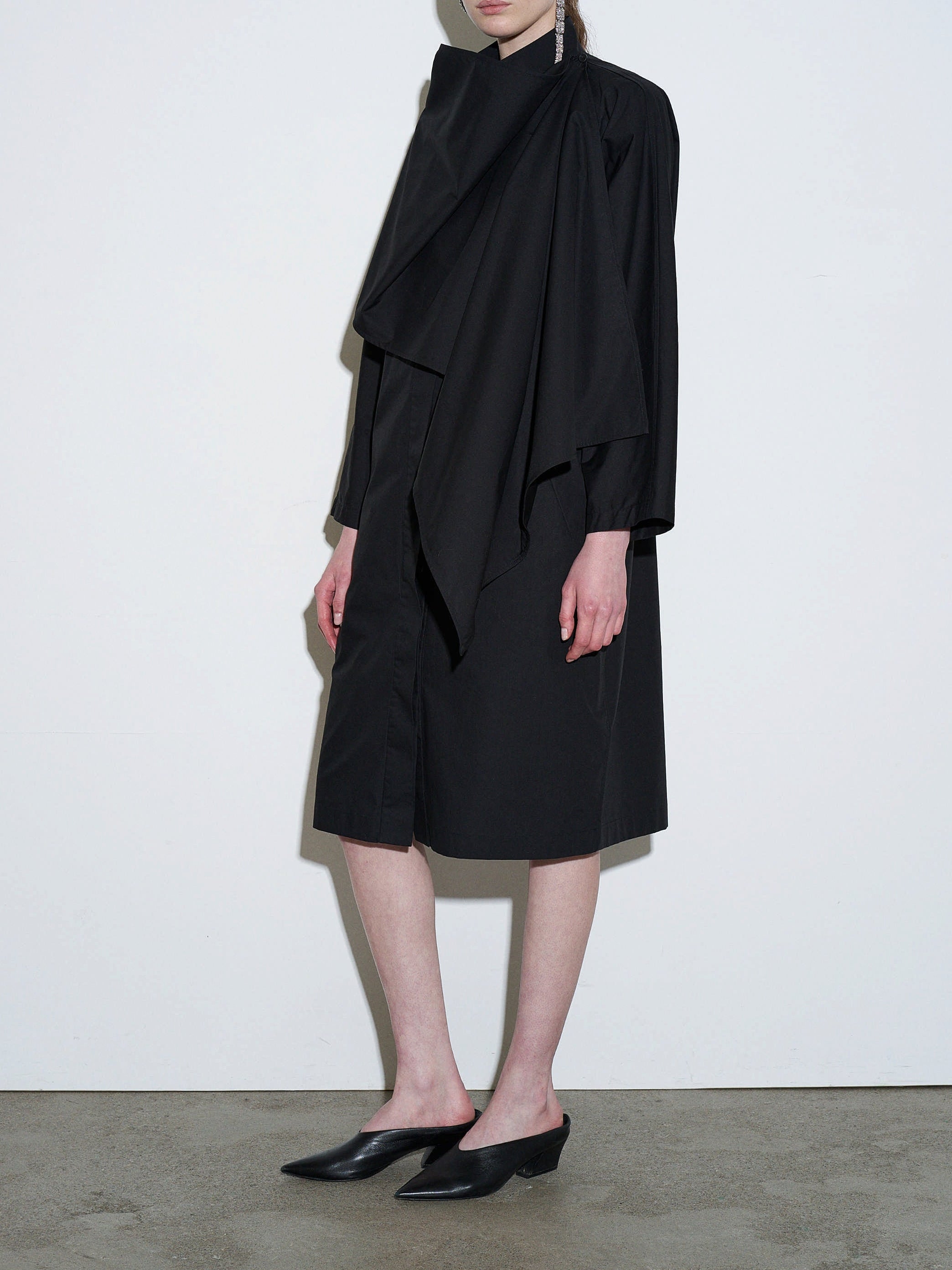 CAPED COAT - Black