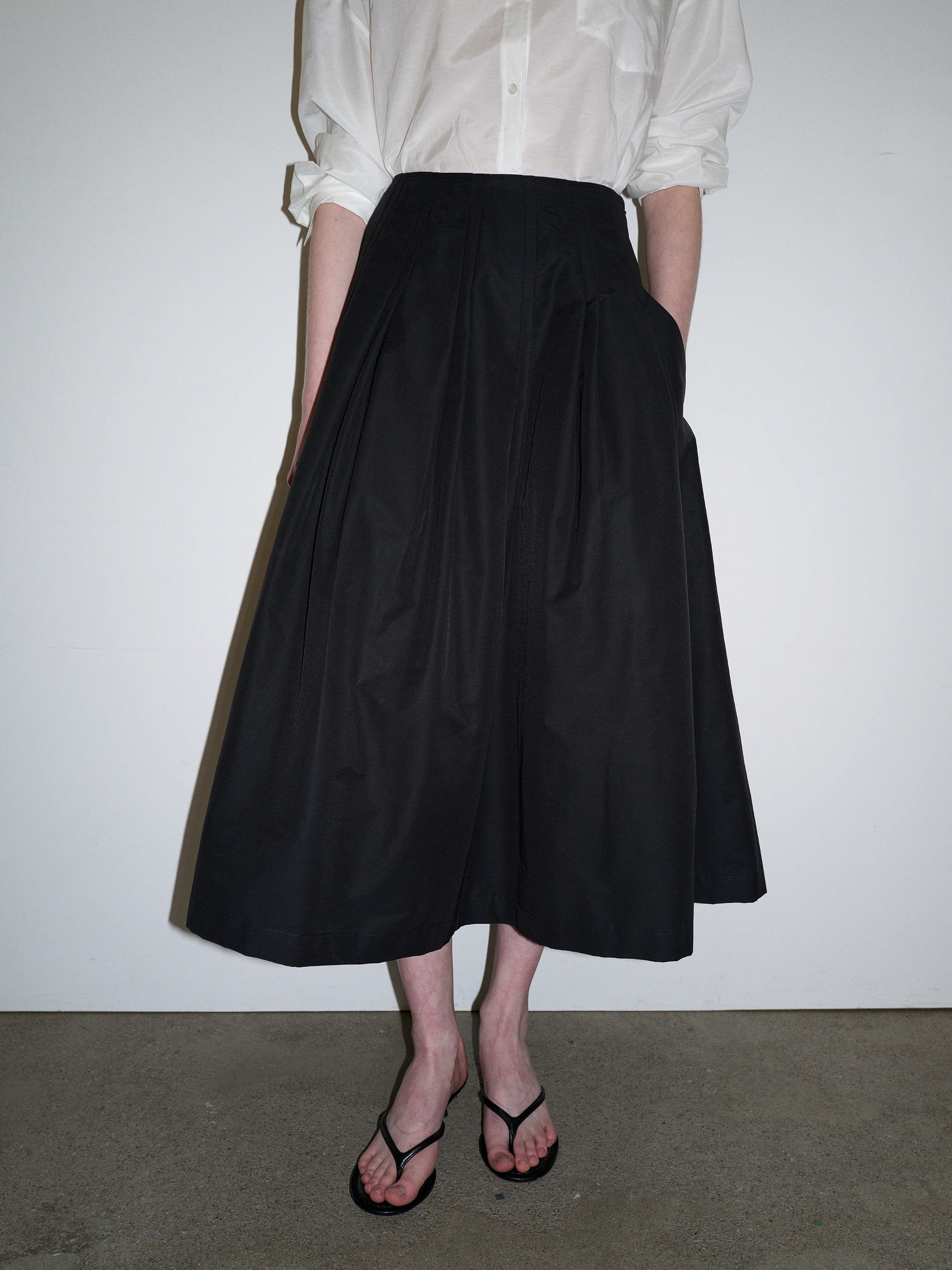 PLEATED MAXI SKIRT