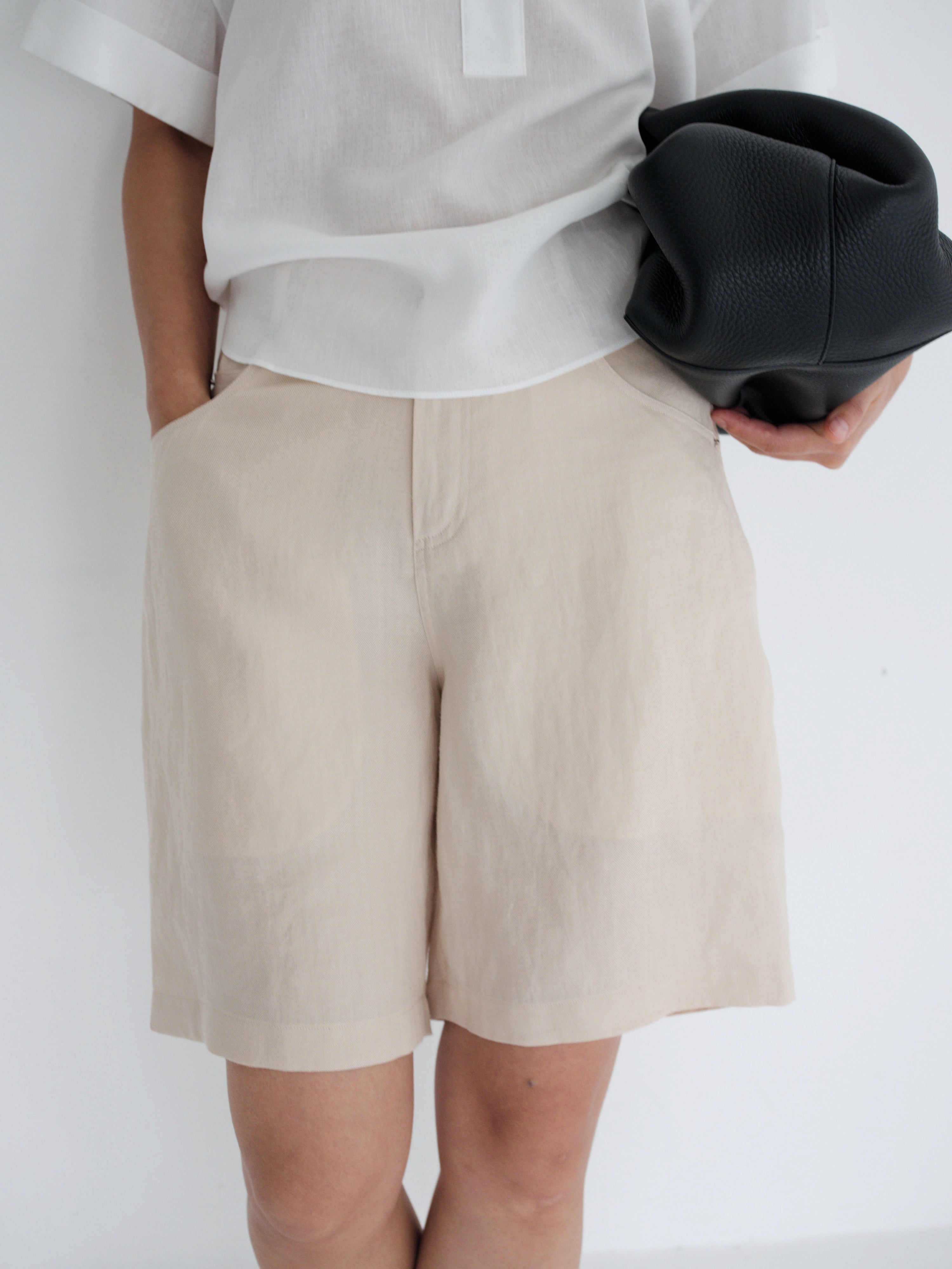 LINEN DENIM BERMUDA - Light Beige