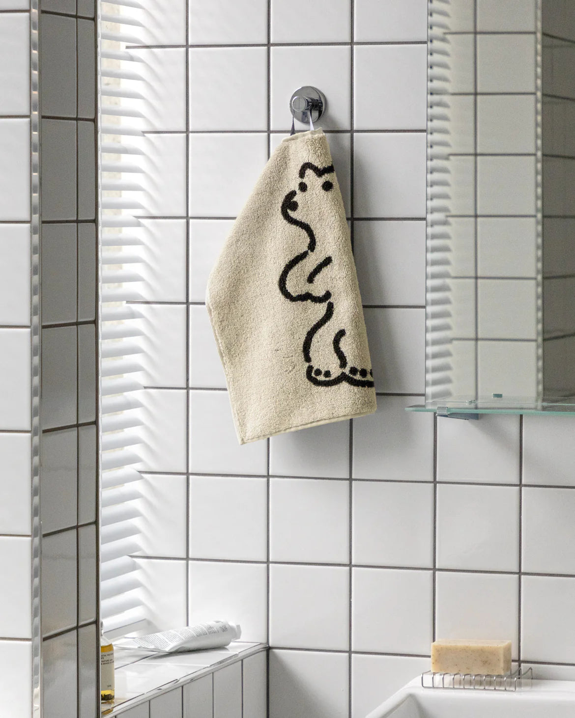 HUGGY BEAR HAND TOWEL - CREAM - Warmgrey Tail