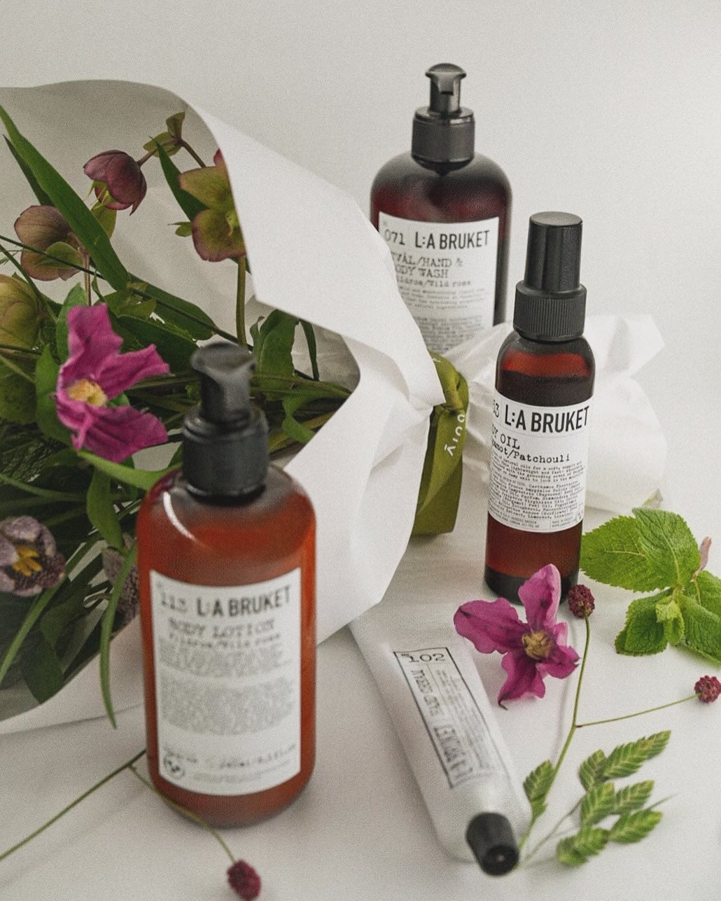 Mother's day luxury gift set with L:a Bruket 